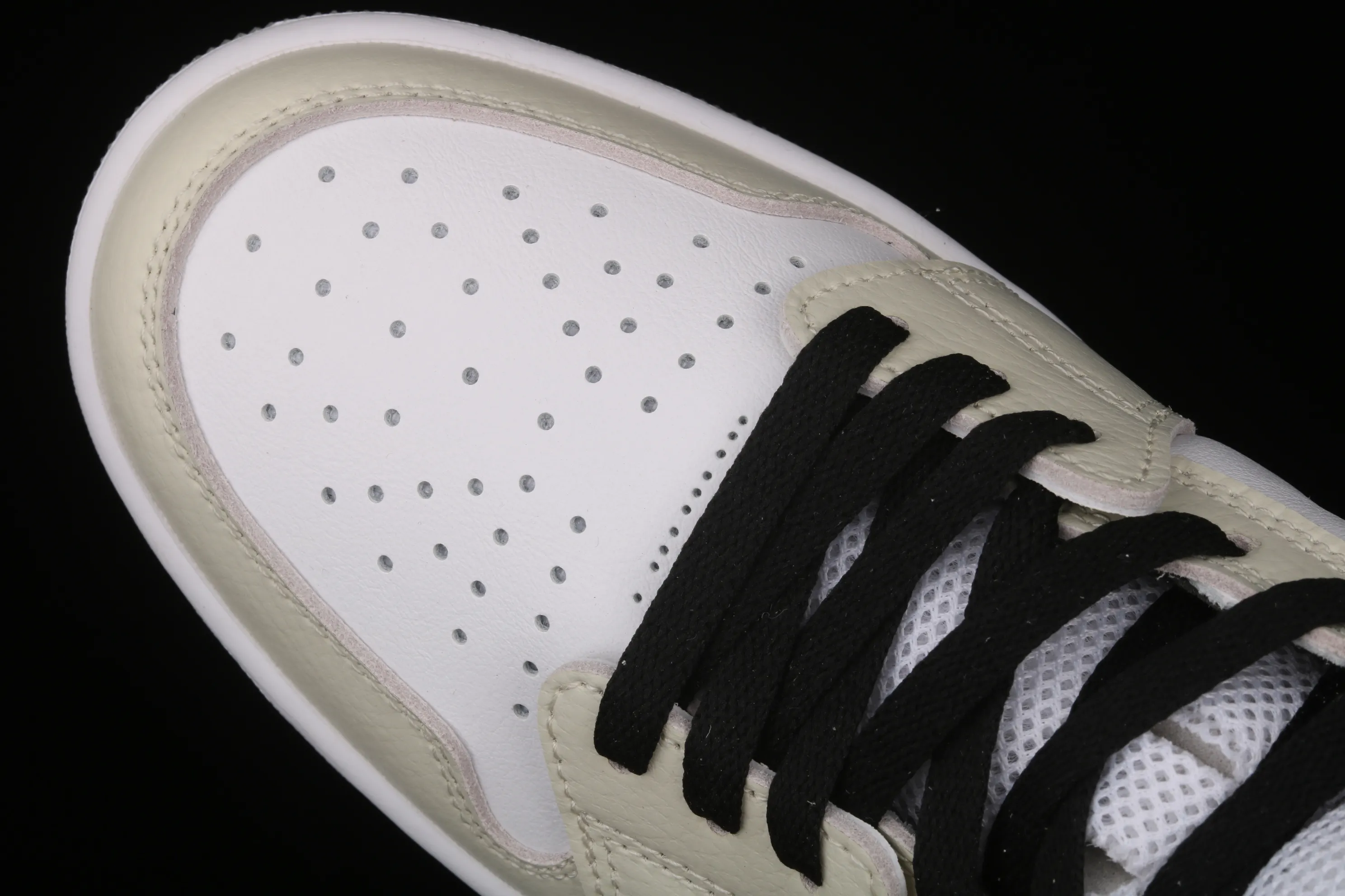 All categories Air Jordan Jordan series basketball shoes Air Jordan 1 High G version Air Jordan 1 Zoom Air CMFT AJ1 Joe 1 Pearl White high-top basketball shoes CT0979-002
